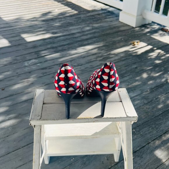 Nine West Blue Heels with Hearts - Picture 2 of 4